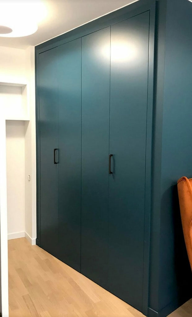 Двери гармошка для распашного шкафа Азов