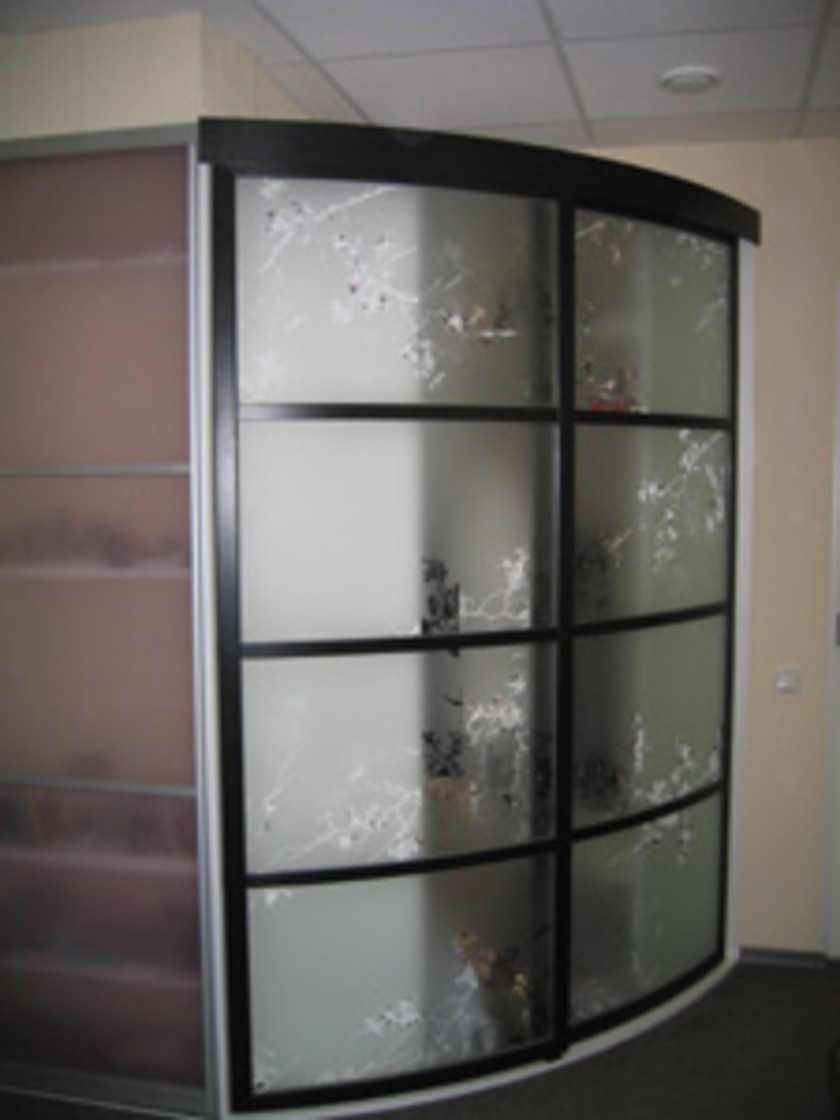 Шкаф купе радиусный с рисунком на стекле Азов